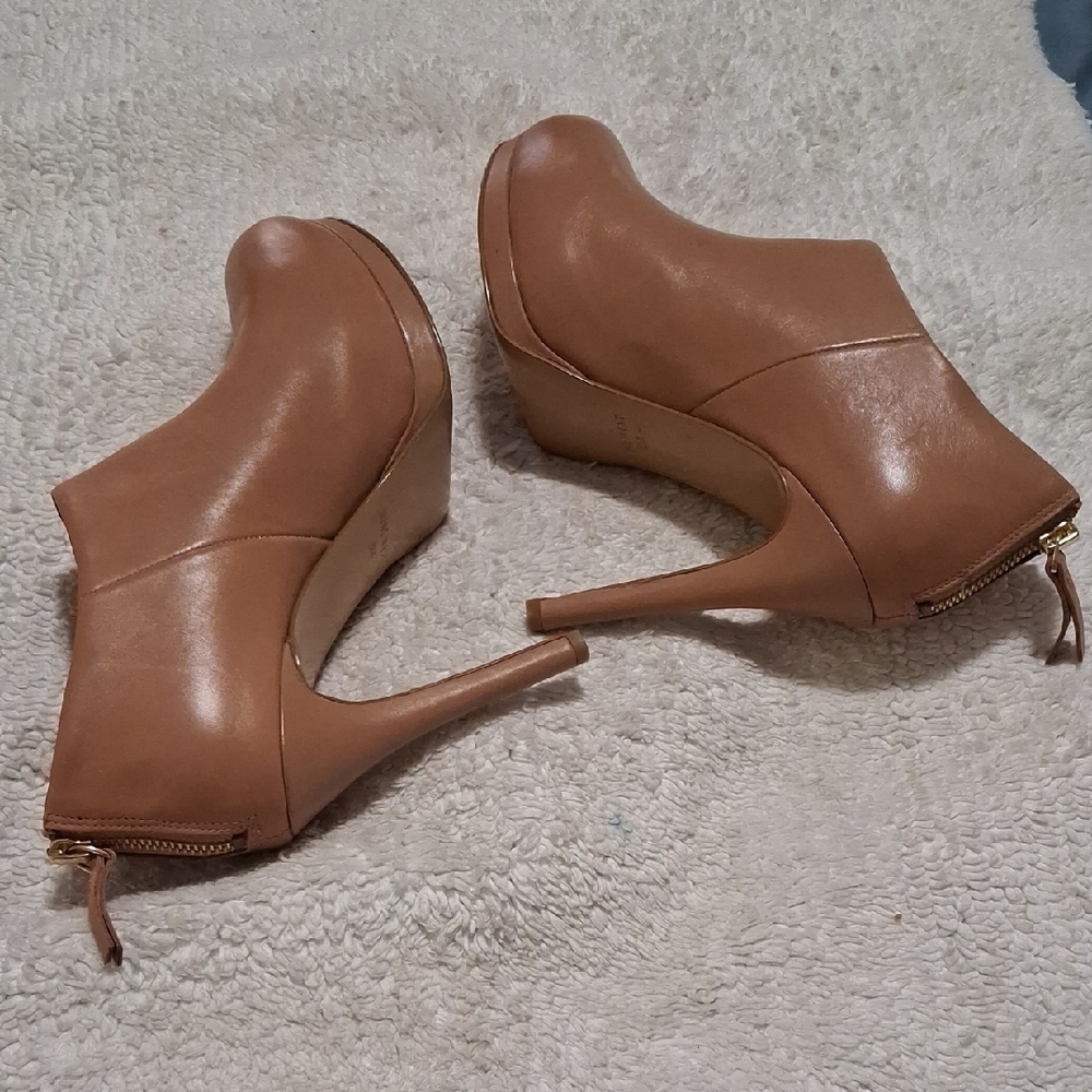 Nine West Tan Heeled Boots - Picture 2 of 11
